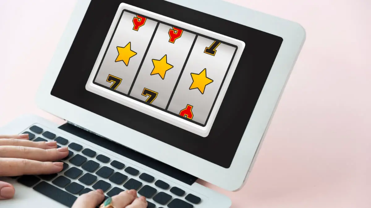 Är det lagligt att spela på nätcasinon i Sverige? En guide till spelregler och alternativ illustration
